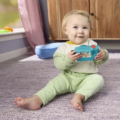 Fisher-Price Laugh And Learn Light-Up Camera