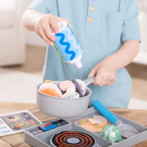 Melissa & Doug Simmer and Stir Stove-Top Wooden Roleplay Set