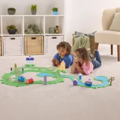 Peppa Pig Great Big World Train Track Playset Whizz Around