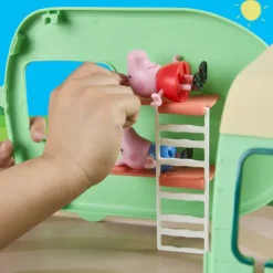 Peppa Pig Three Little Piggies Caravan Playset