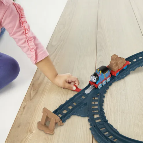 Thomas & Friends Thomas' Dockside Delivery Trani Track Push Along
