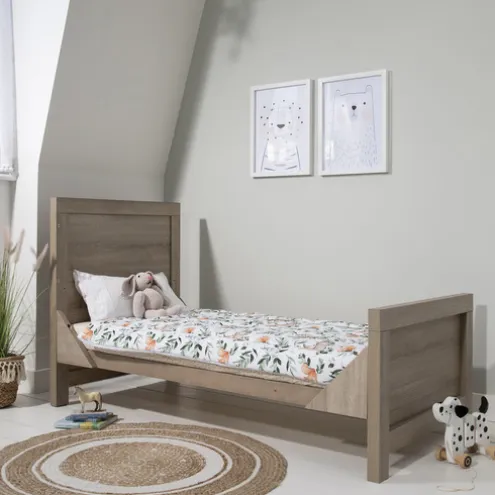 Tutti Bambini Oak 3 in 1 Cot bed Modena