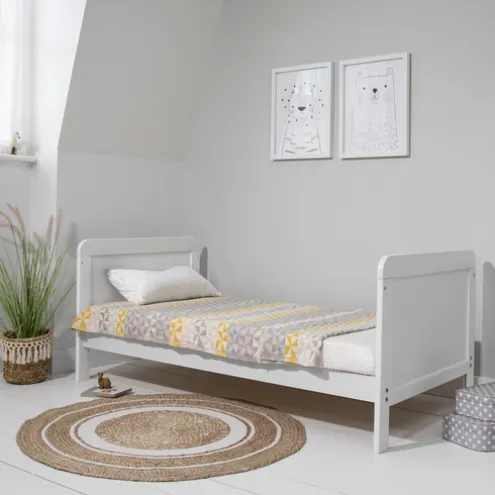Tutti Bambini White Cot Bed with Cot Top Changer and Mattress Rio